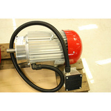 Generaattori Tipu-PV GTS 13 kw. Punainen pääty